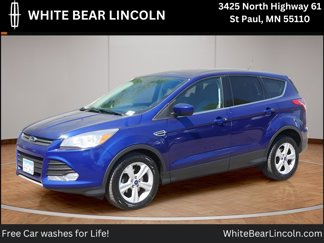 Used 2016 Ford Escape SE image 1