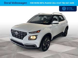 Used 2024 Hyundai Venue SEL image 1