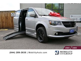 Used 2019 Dodge Grand Caravan SE image 1