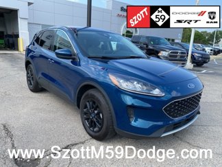 Used 2020 Ford Escape SE image 1