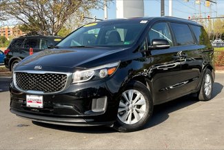 Used 2017 Kia Sedona LX w/ LX Essentials Premium Package image 1