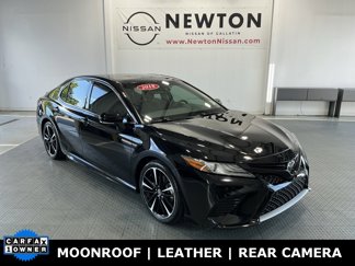 Used 2018 Toyota Camry XSE image 1