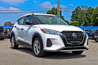 Used 2024 Nissan Kicks S image 1
