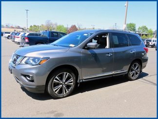 Used 2017 Nissan Pathfinder Platinum w/ Family Entertainment Package image 1