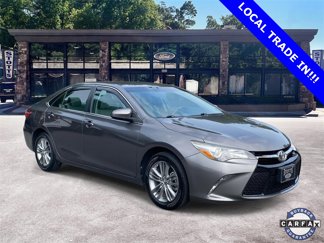 Used 2016 Toyota Camry SE image 1