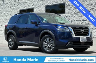 Used 2022 Nissan Pathfinder SV image 1
