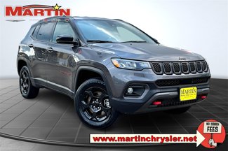 Used 2023 Jeep Compass Trailhawk video 1