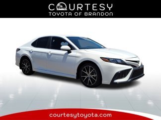 Used 2021 Toyota Camry SE image 1