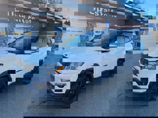 Used 2018 Jeep Compass Latitude w/ Popular Equipment Group image 1