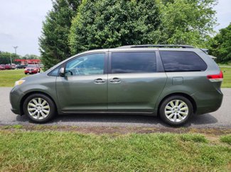Used 2011 Toyota Sienna Limited w/ Premium Pkg image 1