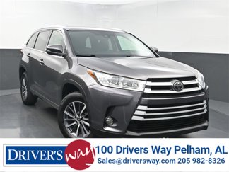 Used 2017 Toyota Highlander XLE image 1