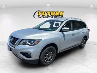 Used 2018 Nissan Pathfinder SV image 1