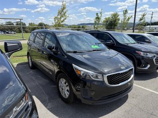 Used 2017 Kia Sedona LX w/ LX Essentials Premium Package image 1