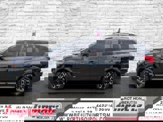 Used 2020 Nissan Pathfinder SL image 1