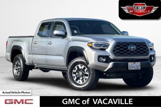 Used 2020 Toyota Tacoma TRD Off-Road image 1