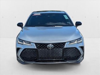 Used 2020 Toyota Avalon Touring video 2