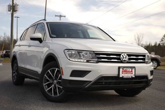 Used 2019 Volkswagen Tiguan SE w/ Panoramic Sunroof Package image 1