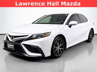 Used 2024 Toyota Camry SE image 1