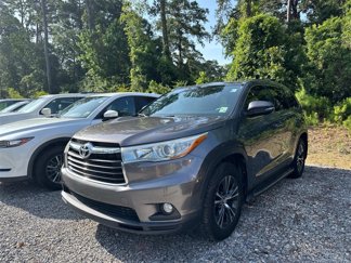 Used 2016 Toyota Highlander XLE image 1
