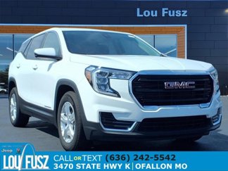 Used 2023 GMC Terrain SLE image 1