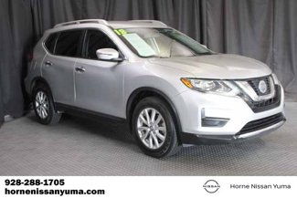 Used 2018 Nissan Rogue SV image 1