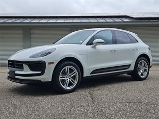 Used 2024 Porsche Macan image 1