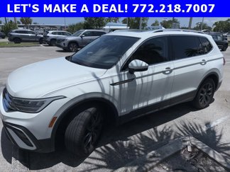 Used 2022 Volkswagen Tiguan SE image 1