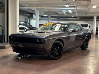 Used 2016 Dodge Challenger SXT w/ Blacktop Package image 1
