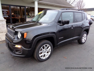 Used 2017 Jeep Renegade Latitude w/ Cold Weather Group image 1
