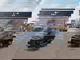 New 2025 Kia K4 LXS image 1