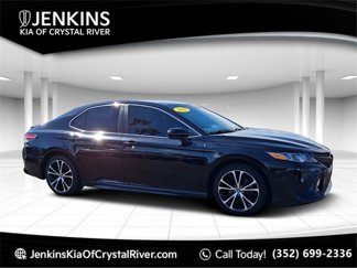 Used 2019 Toyota Camry SE image 1