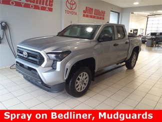 Used 2024 Toyota Tacoma SR image 1