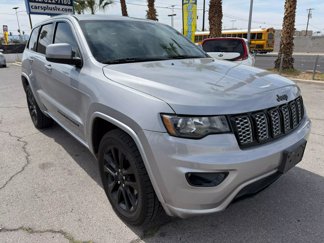 Used 2017 Jeep Grand Cherokee Altitude image 1