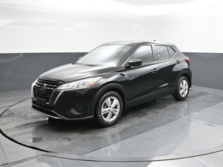 Used 2021 Nissan Kicks S image 1