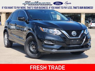 Used 2020 Nissan Rogue Sport SV image 1