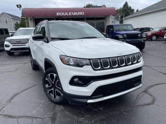 Used 2022 Jeep Compass Limited image 1
