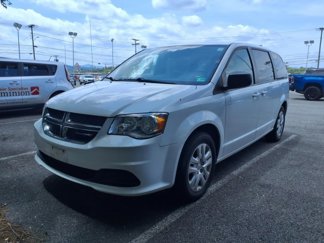 Used 2018 Dodge Grand Caravan SE w/ UConnect Hands-Free Group image 1