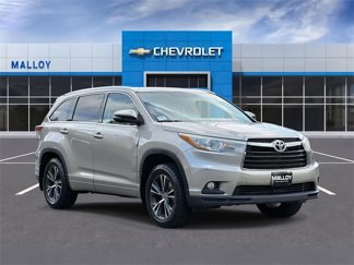 Used 2016 Toyota Highlander XLE image 1