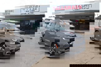 Used 2021 Chrysler Pacifica Touring-L image 1