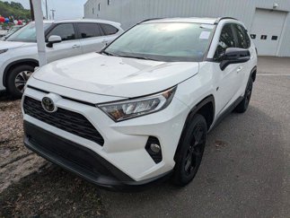 Used 2021 Toyota RAV4 XLE Premium image 1
