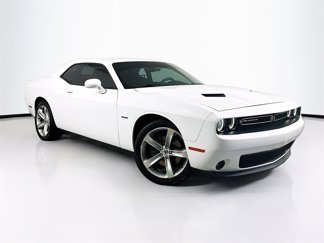 Used 2017 Dodge Challenger R/T image 1