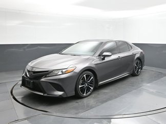 Used 2018 Toyota Camry XSE image 1