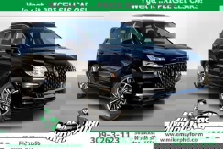 Used 2023 Lincoln Corsair Grand Touring image 1