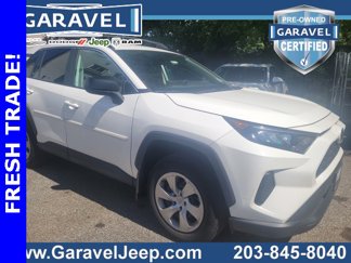 Used 2021 Toyota RAV4 LE image 1
