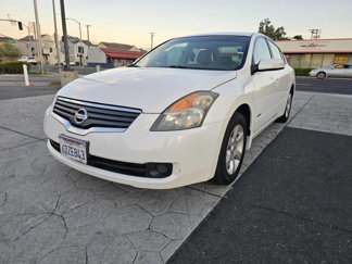 Used 2008 Nissan Altima Hybrid Sedan w/ Technology Pkg image 1