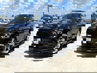 Used 2017 Ford Mustang Coupe image 1