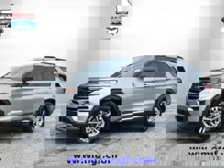 Used 2022 Ford Explorer XLT w/ Equipment Group 202A image 1