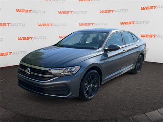 Used 2023 Volkswagen Jetta SE image 1
