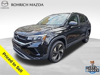 Used 2024 Volkswagen Taos SE w/ Panoramic Sunroof Package image 1