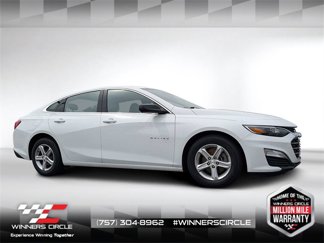 Used 2022 Chevrolet Malibu LS image 1